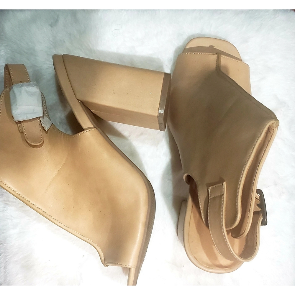 Never Worn * Open Toe Boxed Heels